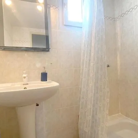 Familiale Proche Avec Jardin Et Terrasse, 6 Personnes, Wifi, Parking Inclus - Fr-1-782-67 别墅